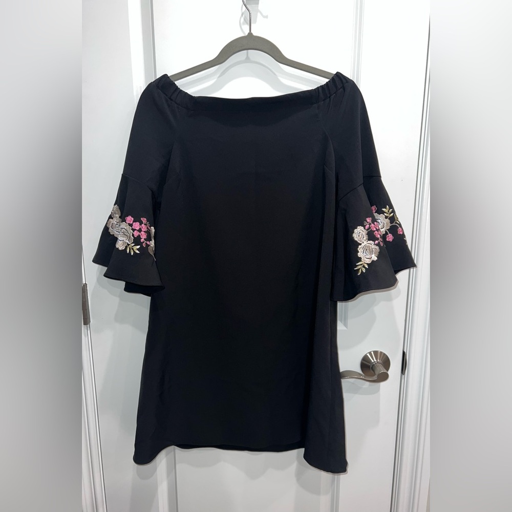Jennifer Lopez Woman’s Black Embroidered Off-the-Shoulder Mini Shift Dress XS